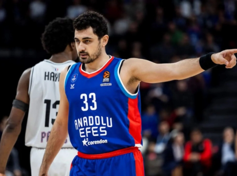Ο Γιλμάζ ανανέωσε με την Εφές για άλλα δύο χρόνια (pic)