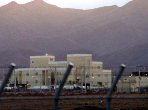 Ιράν: Το Ισραήλ χτύπησε την πυρηνική εγκατάσταση στη Νατάνζ – Κίνδυνος έκλυσης ραδιενέργειας