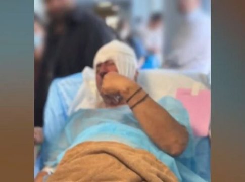 Ο υπάλληλος του δήμου Αθηναίων περιγράφει την επίθεση με μαχαίρι που δέχθηκε – «Με χτυπούσε στο κεφάλι»
