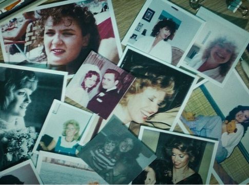 Το δηλητηριασμένο χάπι: Το Netflix αναβιώνει ένα έγκλημα που άλλαξε την εμπιστοσύνη μας στα φάρμακα