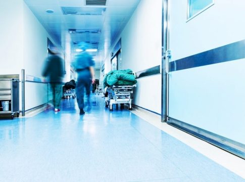 Κρήτη: Δραματική η κατάσταση στα νοσοκομεία – Δύο νοσηλευτές για 40 ασθενείς