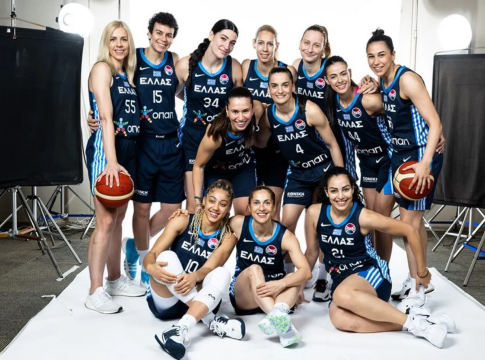 Μια διπλή έκπληξη στην πόρτα των αθλητριών της Εθνικής Ομάδας Μπάσκετ Γυναικών