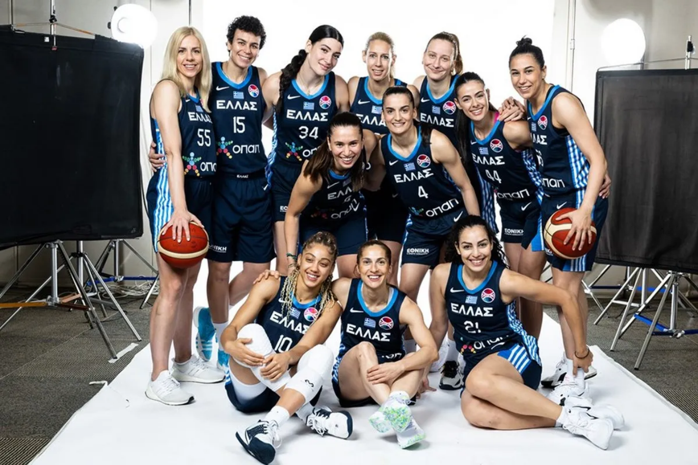 Μια διπλή έκπληξη στην πόρτα των αθλητριών της Εθνικής Ομάδας Μπάσκετ Γυναικών