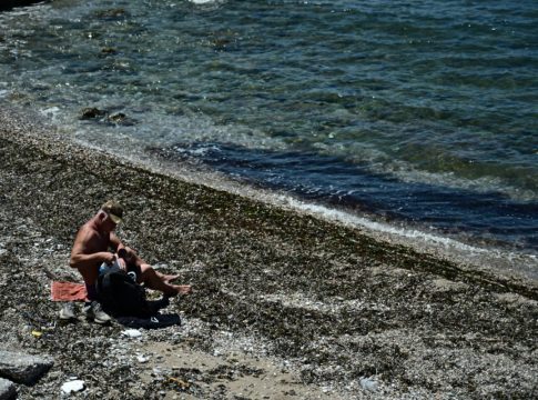Καιρός: Πέφτει η θερμοκρασία το Σάββατο – Αναλυτική πρόγνωση