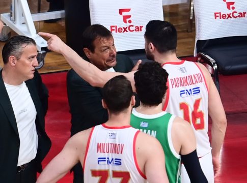 Ένταση Παπανικολάου με Αταμάν: «Δεν έχεις δικαίωμα…»