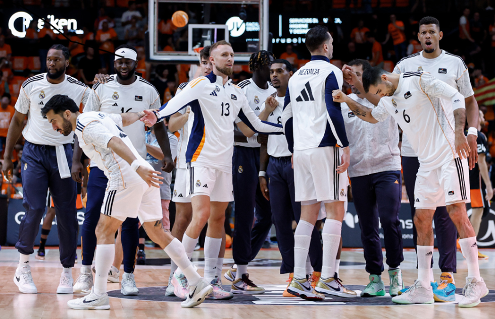 Βαλένθια – Ρεάλ 70-81: Την «σκούπισε» και το σήκωσε…