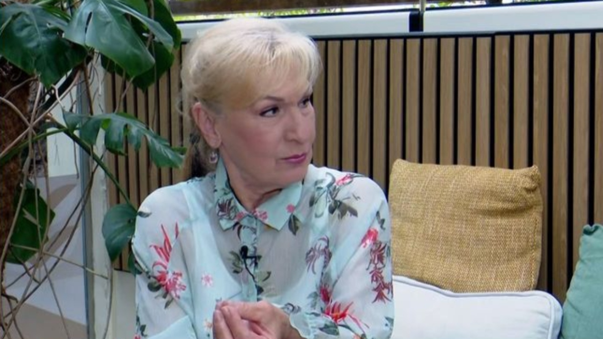 Σόφη Ζαννίνου: «Γιατί να φορτωθώ έναν χριστιανό, για να πηγαίνω στα μοναστήρια να ανάβω κερί;»