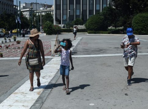 Καύσωνας: Πλησίασε τους 43 °C η μέγιστη θερμοκρασία – Πού σημειώθηκε η υψηλότερη