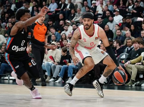 Η Εφές ανακοίνωσε γκαρντ που ακούστηκε για τον Ολυμπιακό