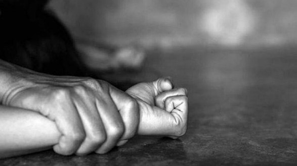 Αττική: Ομαδικός βιασμός 14χρονης από 4 άνδρες – Στο νοσοκομείο σε άσχημη κατάσταση το κορίτσι