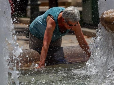 Καύσωνας: Πότε θα σημειωθούν οι υψηλότερες θερμοκρασίες – Οι πέντε περιοχές που θα «καούν»