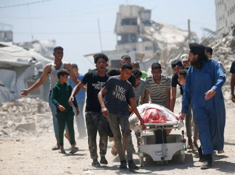 Γκάρι Λίνεκερ: Το BBC «πρέπει να ντρέπεται» που έκοψε το ντοκιμαντέρ για τη Γάζα