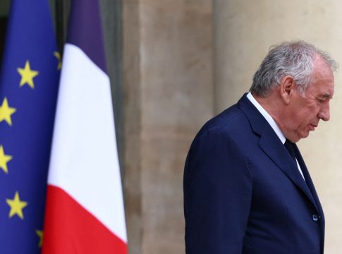 Μνημόνιο Μπαϊρού: Η νέα Γαλλική Επανάσταση – Περισσότερη δουλειά για λιγότερα λεφτά