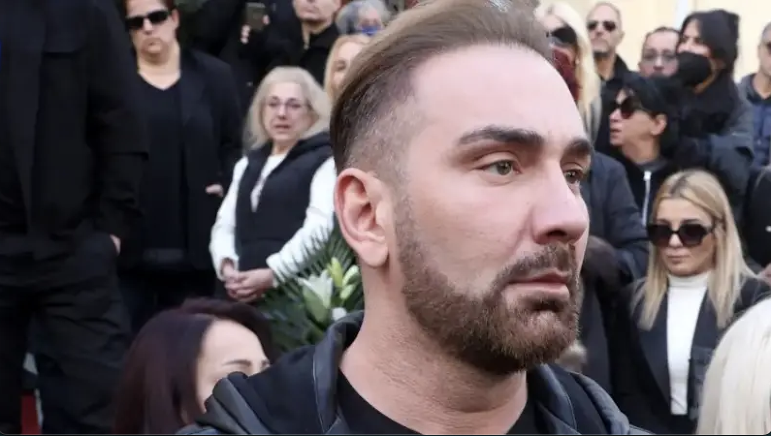 Νίκος Κοκλώνης: Ηχηρές απουσίες από την κηδεία του πατέρα του – Τον ξέχασαν σε μια από τις δυσκολότερες περιόδους της ζωής του