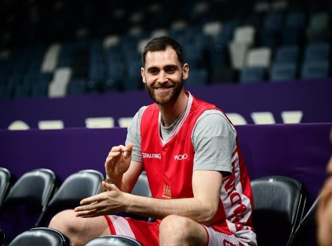 Ο βασικός λόγος που η Εφές έδωσε συμβόλαιο στον Γιώργο Παπαγιάννη – Απειλεί το τρομερό ρεκόρ του Ταβάρες (vid)