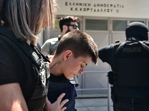 Τα εγκλήματα χωρίς τιμωρία της Μουρτζούκου και η αναφορά στον Παναγιωτάκη