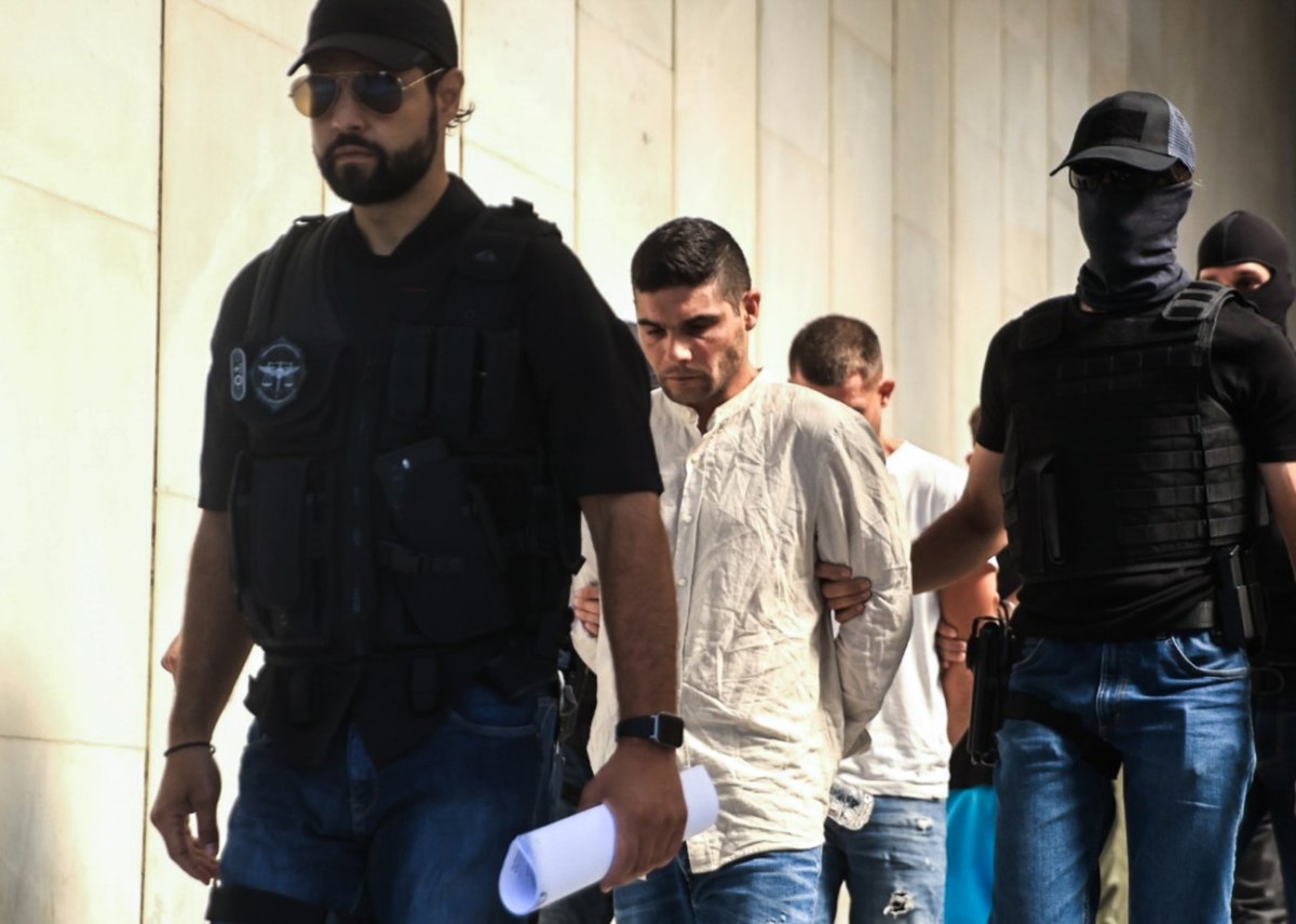 Προφυλακίζονται οι 4 κατηγορούμενοι για τη δολοφονία του Πολωνού καθηγητή – Αναμένεται η απόφαση για την 43χρονη