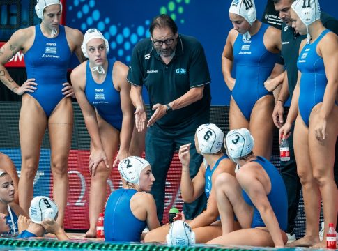 Γοργόνες και μάγκας: Τα κορίτσια της Ελλάδας και ο Χάρης Παυλίδης με το… μαγικό ραβδάκι