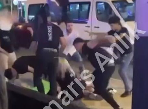 Πορτιέρηδες χτυπούν ανελέητα γυναίκες τουρίστριες στο Μαρμαρά (vid)
