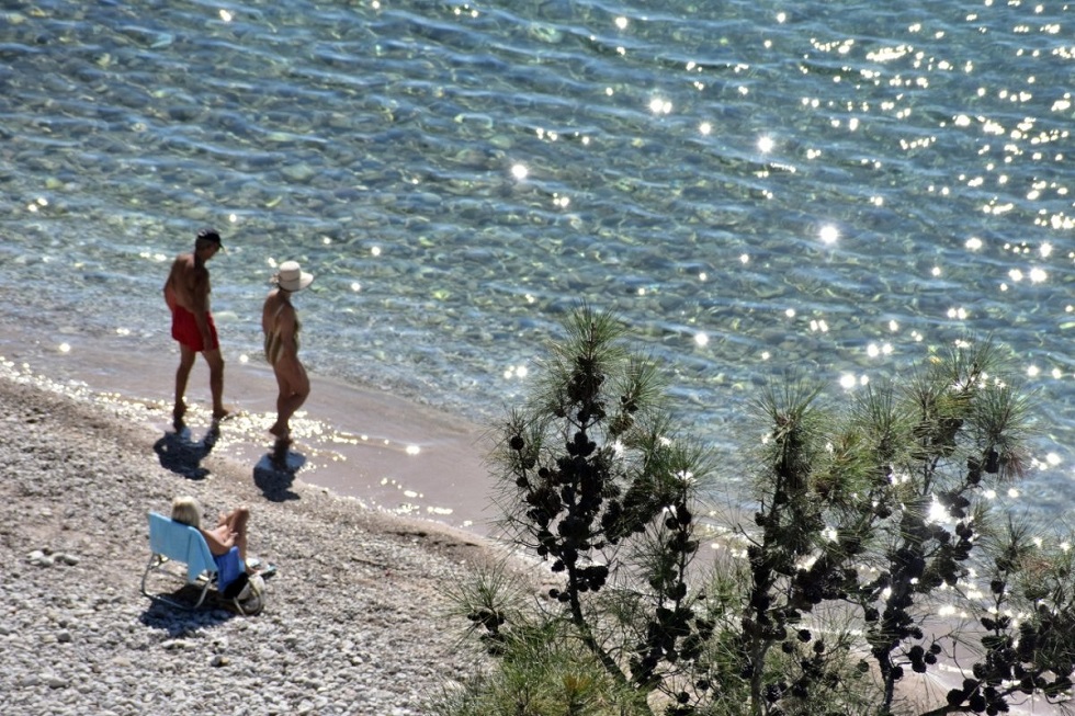 Αίθριος καιρός με τοπικές μπόρες και άνοδο της θερμοκρασίας – Πού θα «χτυπήσουν» 38άρια