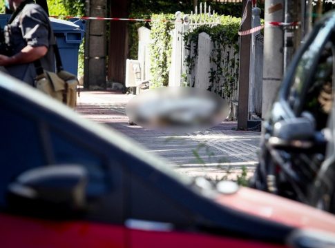 Δολοφονία στην Αγία Παρασκευή – Θρίλερ με την ταυτότητα του θύματος – «Επαγγελματικό» το χτύπημα του δράστη