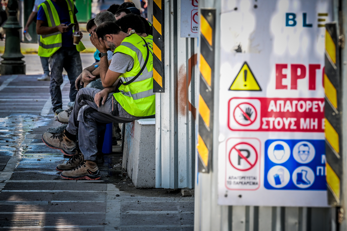 Αγριεύει ο καύσωνας, αύριο η πιο δύσκολη μέρα – Συστάσεις για παύση εργασιών με ηχηρές εξαιρέσεις