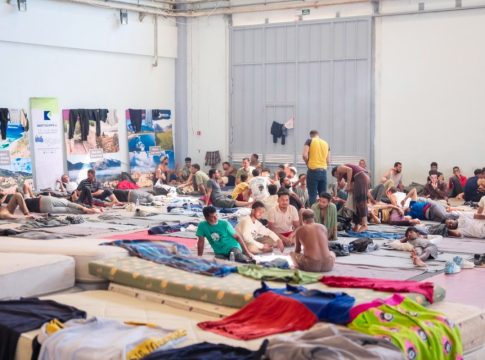 Μεταναστευτικό: Το σχέδιο για κλειστή δομή στην Κρήτη – Αντιδρά η τοπική κοινωνία – Τι αποφασίστηκε στη σύσκεψη