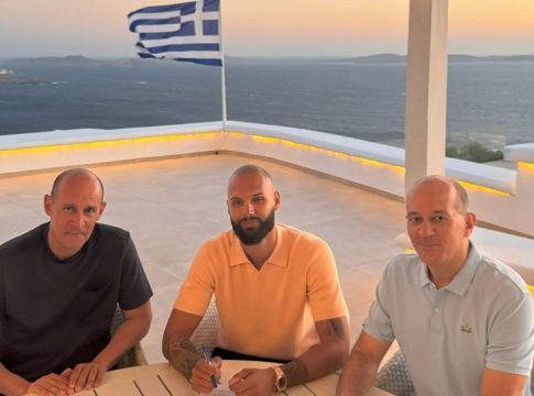 Για πάντα στο Λιμάνι ο Φουρνιέ: Για τρία ακόμα χρόνια στον Ολυμπιακό (pics)