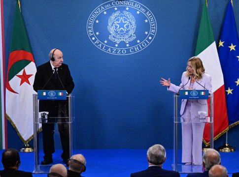 Δυτική Σαχάρα: η αλγερινή διπλωματία εφευρίσκει διεθνή στήριξη