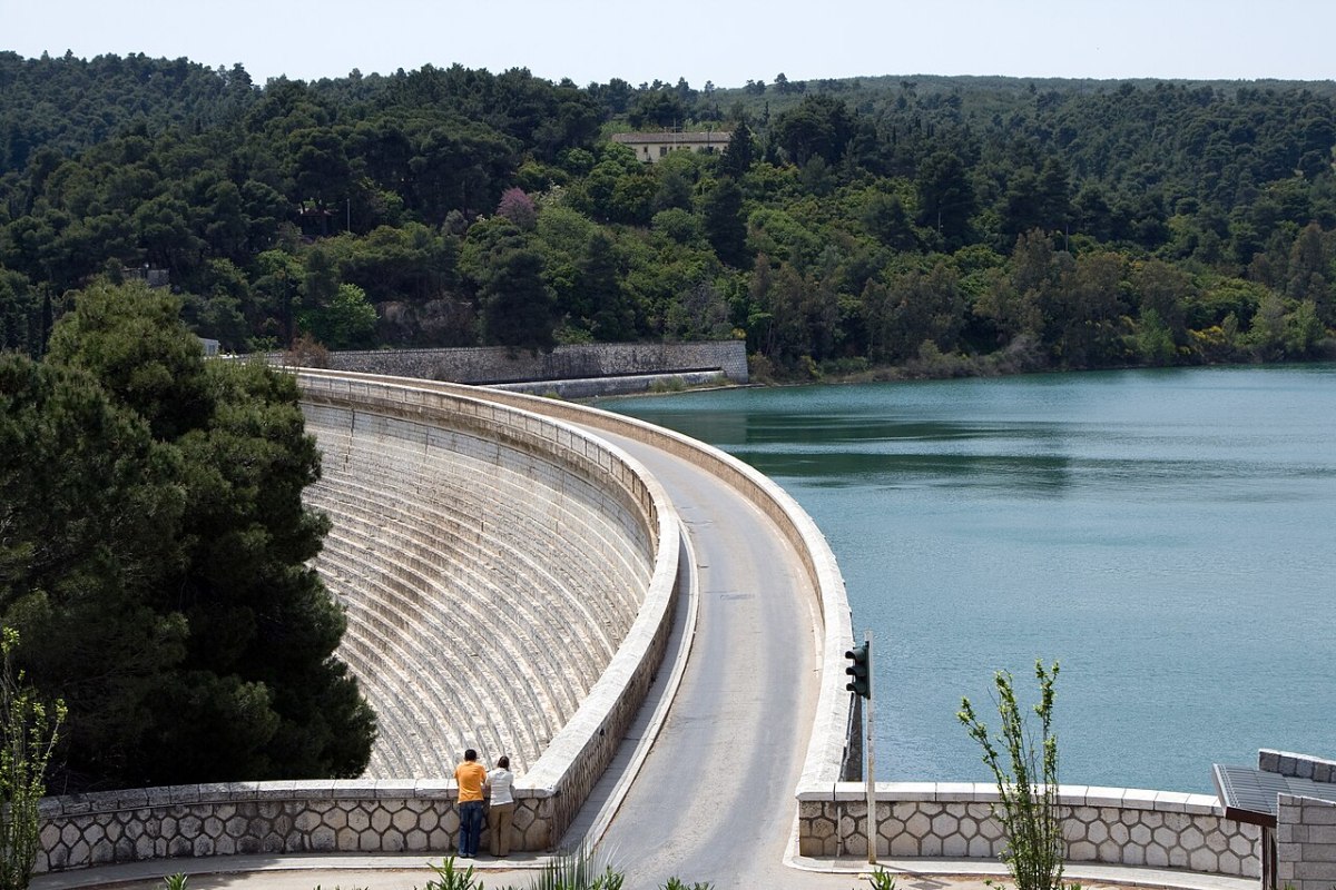 Αθήνα: Νέα έρευνα αποκαλύπτει πως τα αποθέματα νερού πλησιάζουν ιστορικά χαμηλά επίπεδα