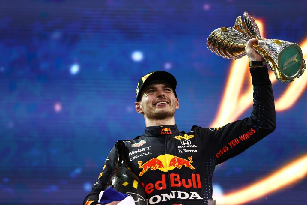 Στο τιμόνι της Red Bull και το 2026 ο Φερστάπεν
