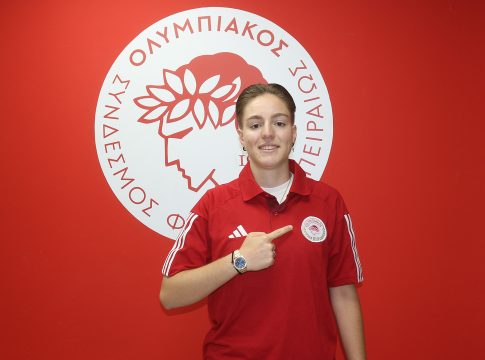 Στα «ερυθρόλευκα» η Χριστίνα Βαλκάνη