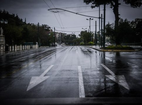Καιρός: Νέο έκτακτο δελτίο από την ΕΜΥ: Πού θα «χτυπήσουν» καταιγίδες