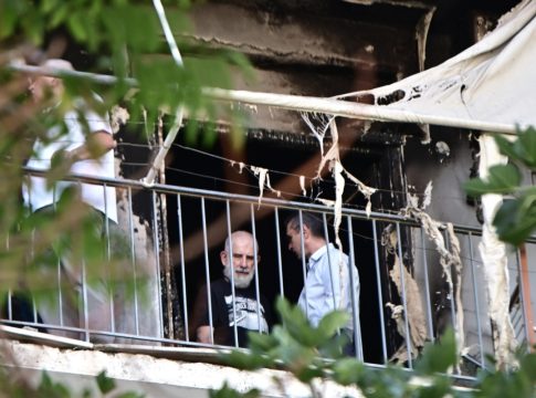 Πέτρος Φιλιππίδης: Νέα αυτοψία στο διαμέρισμα μετά τη φωτιά