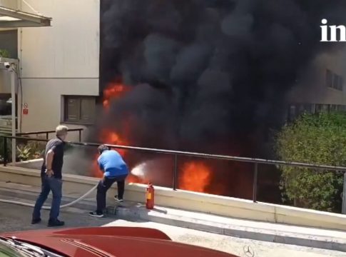 «Γρήγορα καιγόμαστε» – Βίντεο ντοκουμέντα από τις πρώτες στιγμές της μεγάλης φωτιάς στο Metropolitan