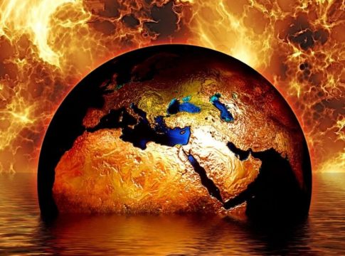 Η ψευδαίσθηση της δροσιάς σε έναν πλανήτη που «καίγεται» – Η αμείλικτη νέα κανονικότητα της κλιματικής κρίσης