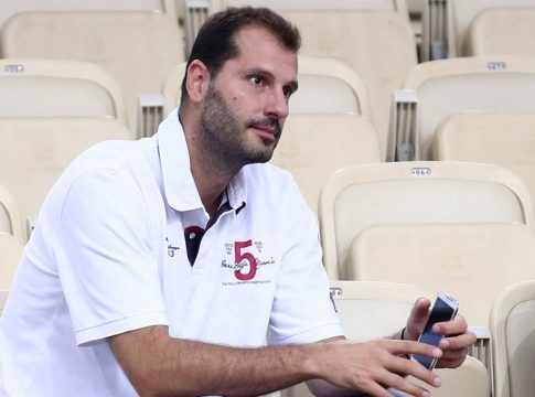 Η Πριστίνα ανακοίνωσε τον Μιχάλη Κακιούζη