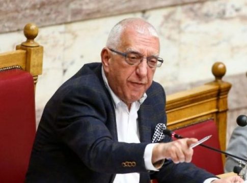 Ν. Κακλαμάνης: «Υπάρχουν πρακτικά του Συμβουλίου Αρχηγών το 2015 και πρέπει να δοθούν στη δημοσιότητα»