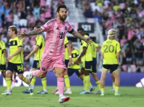 G.O.A.T. παντού: Ο Μέσι πλησιάζει μια ακόμη ιστορική κορυφή στο ποδόσφαιρο (vids, pics)