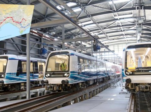 Αυνανιζόταν σε κοινή θέα στο Μετρό Θεσσαλονίκης… εις διπλούν!