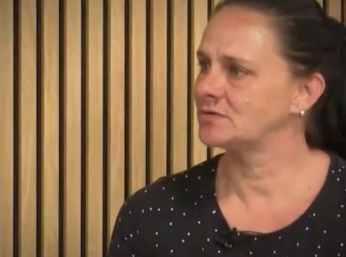 «Ζήλευε τα αδέλφια της» – Τι λέει η μητέρα της Ειρήνης Μουρτζούκου για τη δολοφονία της αδελφής της