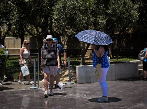 Καιρός: Πώς θα εξελιχθεί το κύμα καύσωνα διαρκείας που ξεκινά από Δευτέρα