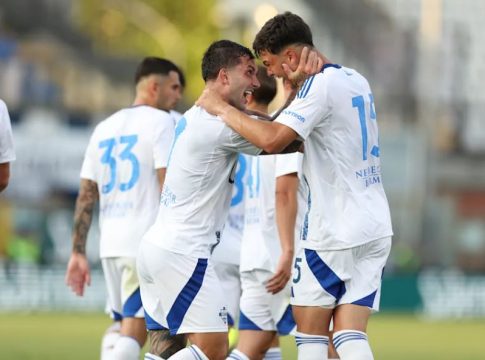Ενα «κρυφό διαμάντι» στον Πειραιά: Αυτός είναι ο εκρηκτικός Στρεφέζα που έκλεισε ο Ολυμπιακός (vids)
