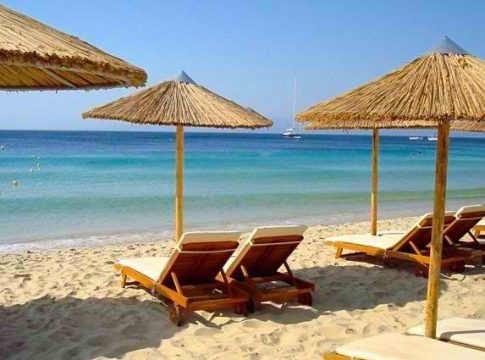 Χαλκιδική: Σφράγισαν beach bar που λειτουργούσε χωρίς άδεια – «Βροχή» οι καταγγελίες στo MyCoast