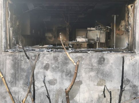 «Δεν υπήρχαν καν πυροσβεστήρες» – Σοβαρή καταγγελία για τη φωτιά στο Metropolitan