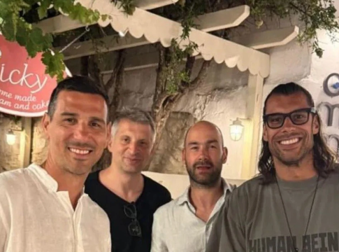 Σπανούλης, Παπαλουκάς, Πρίντεζης και Ζήσης βρέθηκαν μαζί στην Αντίπαρο (pic)