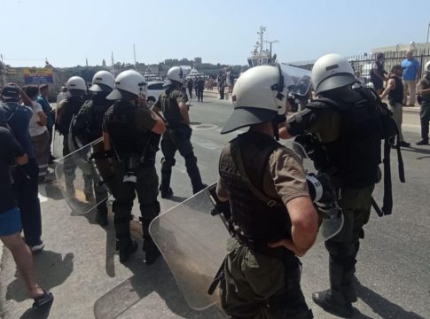Ρόδος: Προσαγωγές και ένταση πριν την έλευση του ισραηλινού κρουαζιερόπλοιου «Crown Iris»