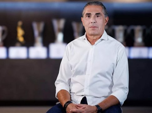 Σκαριόλο: «Υπερηφάνεια και τιμή να είμαι ξανά μέλος αυτού του σπουδαίου συλλόγου»
