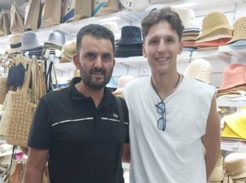 Στη Νάξο για τις καλοκαιρινές του διακοπές ο Ρέτσος (pic)