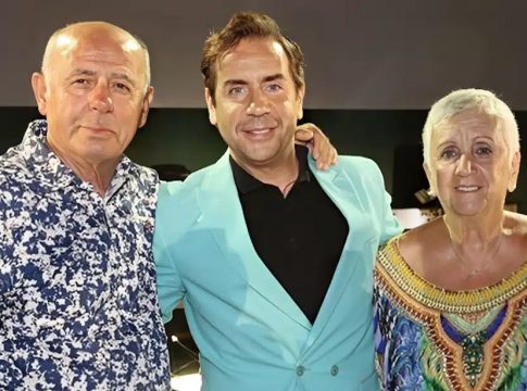 Γιώργος Μαζωνάκης: Το επεισόδιο που έκανε τους γονείς του να ζητήσουν τον εγκλεισμό του σε ψυχιατρείο